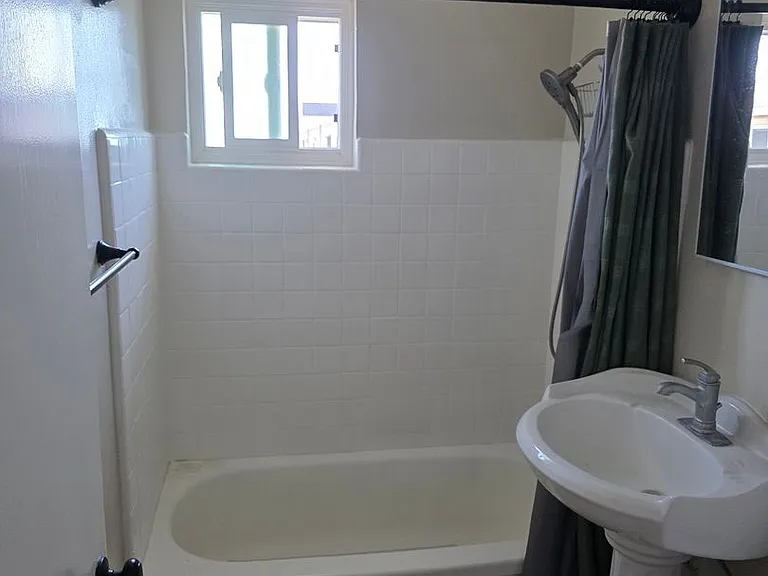 1359 Reeve St — Photo 30