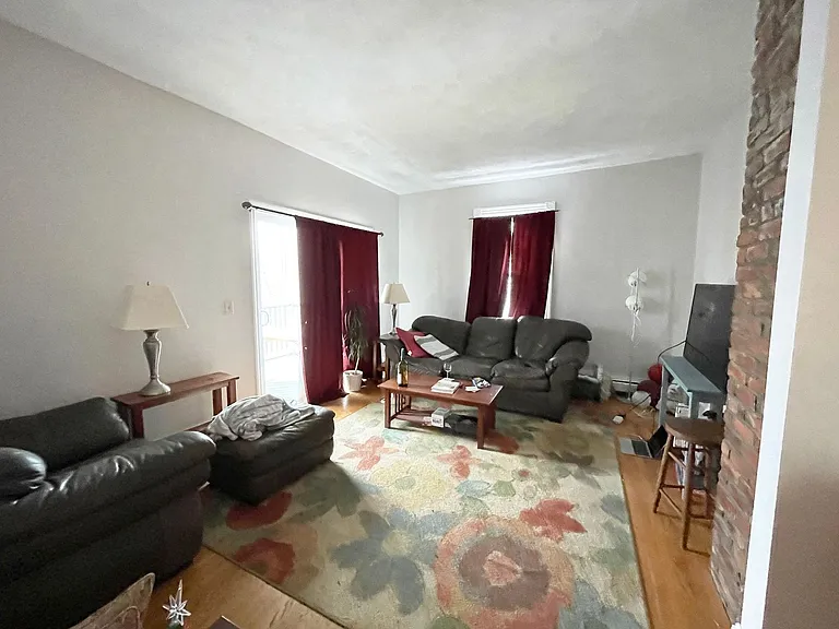 3-19 Bucknam St #3 — Photo 13