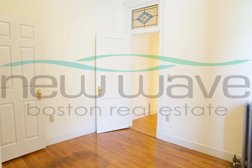 1 bed, 550 sqft, $2,800 — Photo 4