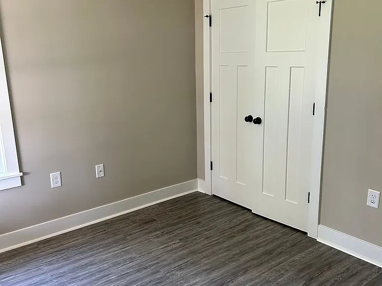 100 Nora Ln — Photo 9