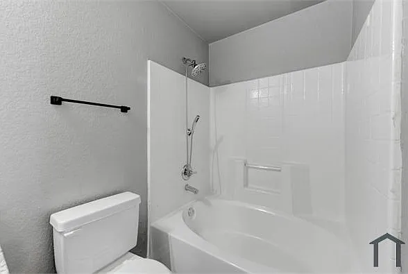 2321 Terrace Dr #D — Photo 3