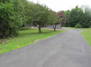 25 Kim Ln, Poughkeepsie, NY 12601