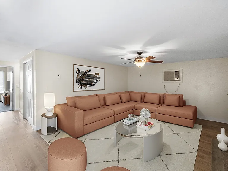 Clay Court Apartments — Photo 20