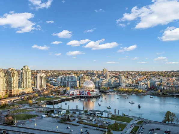 688 Abbott St #3101, Vancouver, BC V6B 0B9