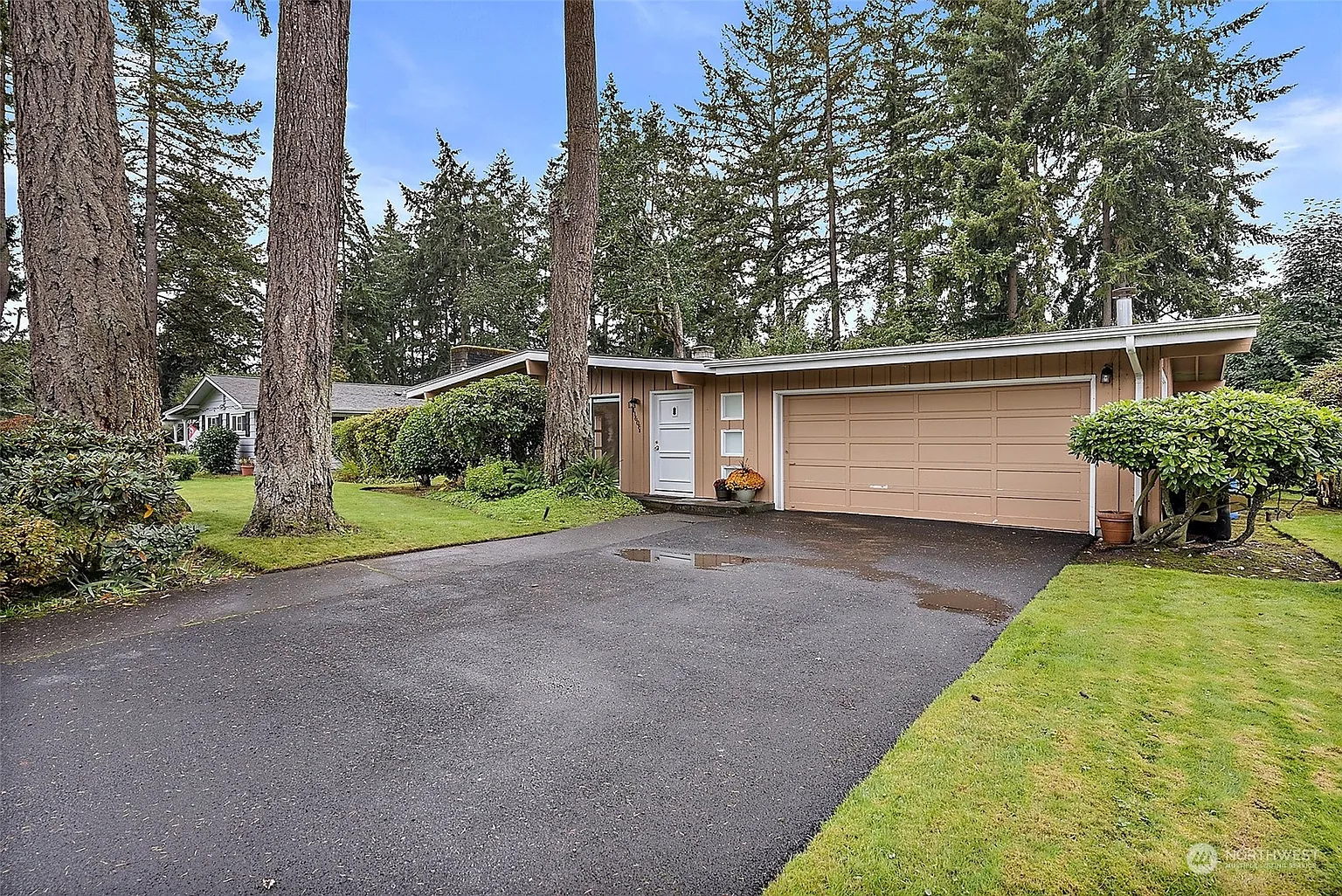 11608 Woodbine Lane SW photo 1