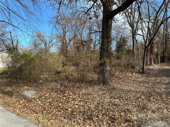 1408 Holly Dr, Belleville, IL 62220