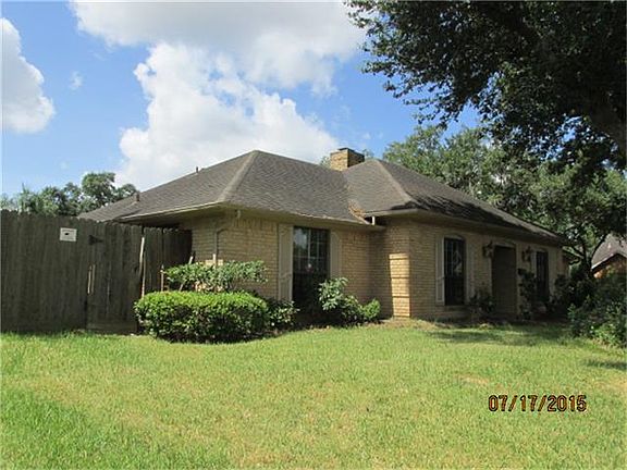 3rd image of 2202 Redwinn Dr