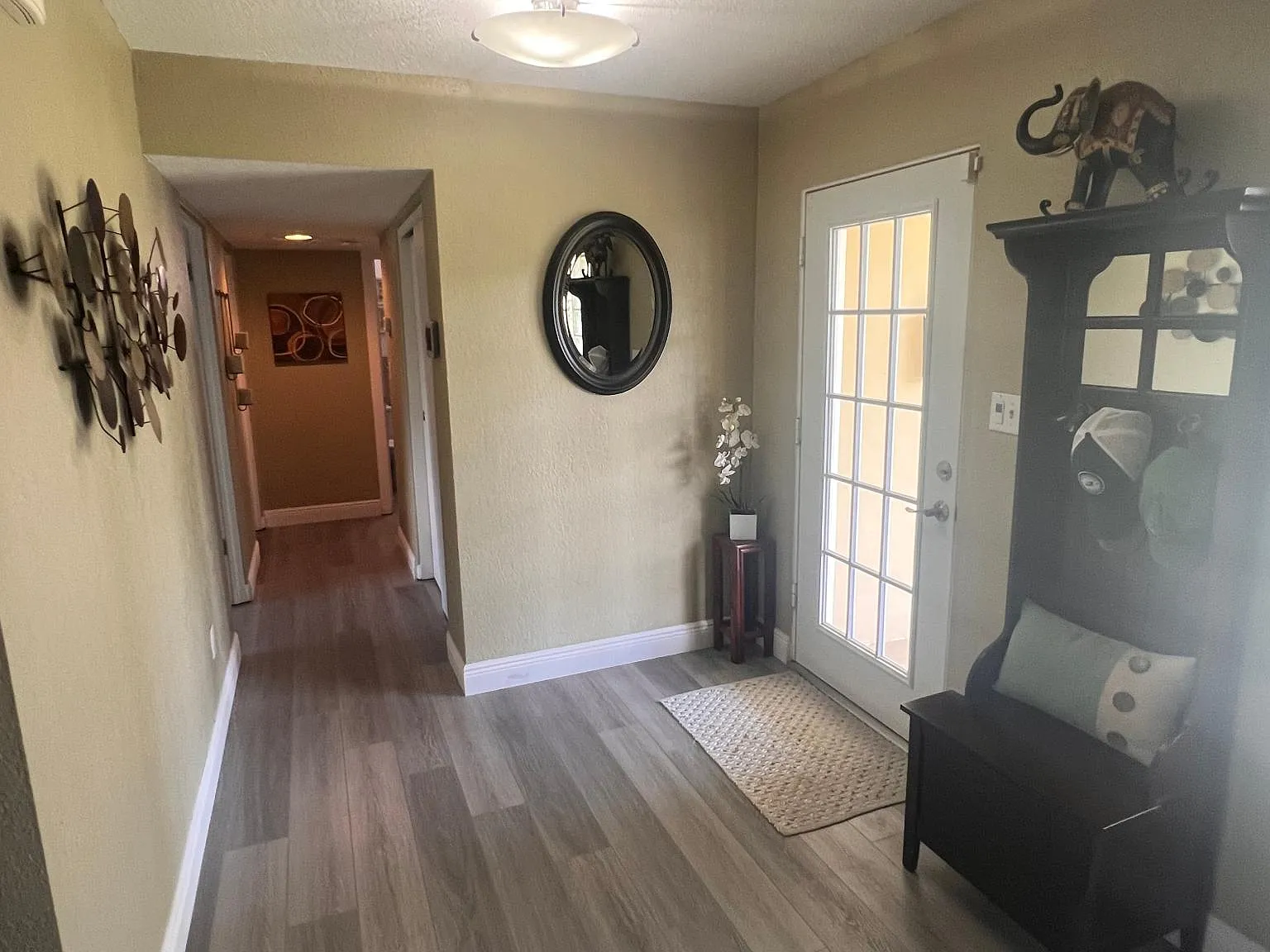 3 bed, 1500 sqft, $2,550 — Photo 2