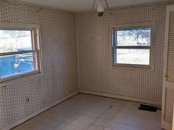 5th image of 2020 Illinois Ave