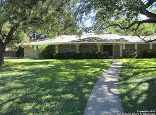 3 Buena Vista Cir, Uvalde, TX 78801