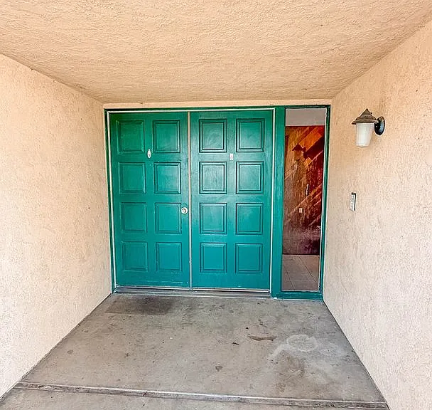 2246 Hasti Acres Dr — Photo 5