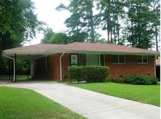 693 Oakdale Dr, Forest Park, GA 30297
