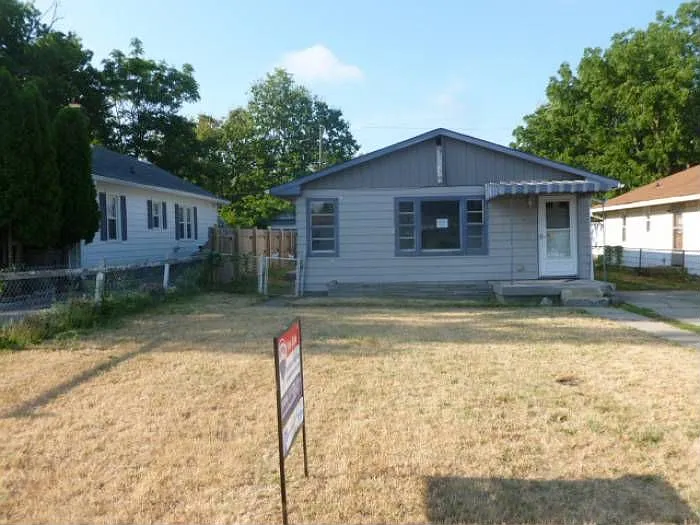 1439 Udell St photo 1