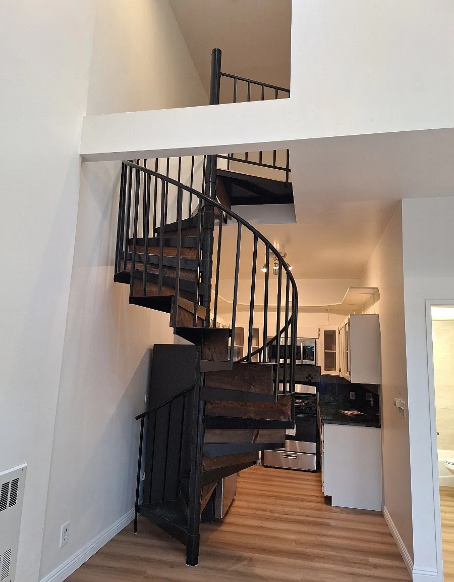 1 bed, 1000 sqft, $4,199 — Photo 2