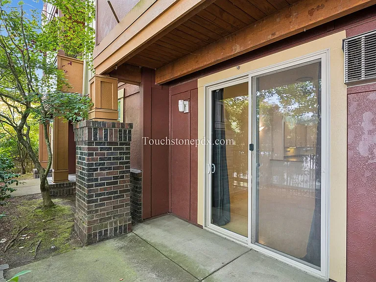 400 NE 100th Ave #109 — Photo 22