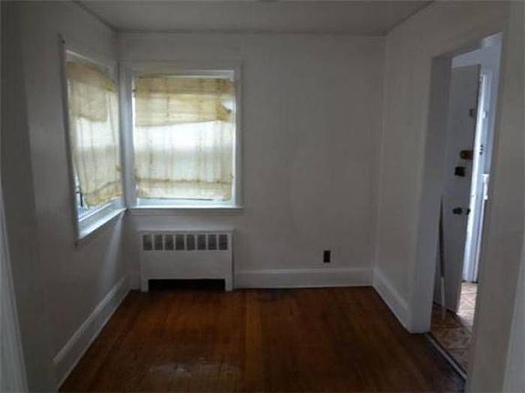 DINING ALCOVE