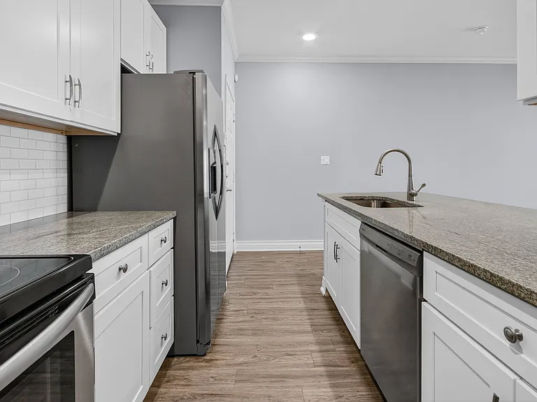 Compass Bay Apartments & Marina — Photo 24