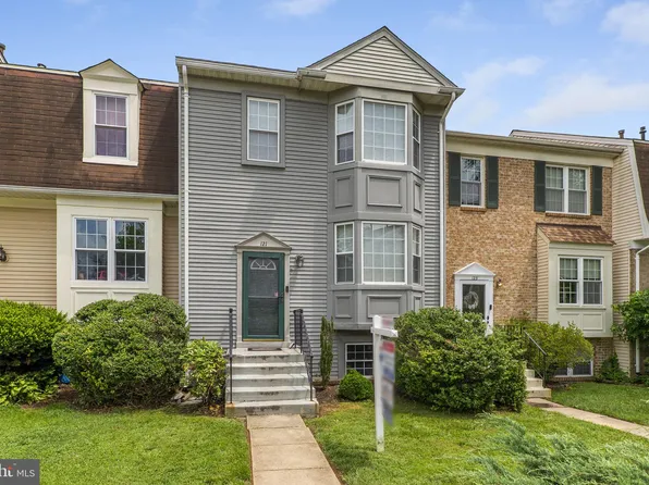 121 Lazy Hollow Dr, Gaithersburg, MD 20878