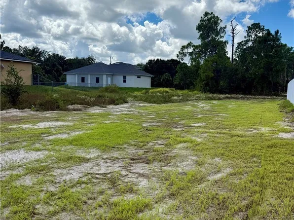 754 Clancy St E, Lehigh Acres, FL 33974