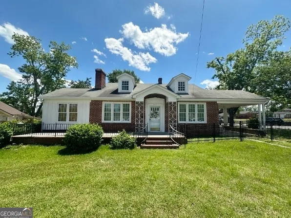 327 W Church St, Swainsboro, GA 30401