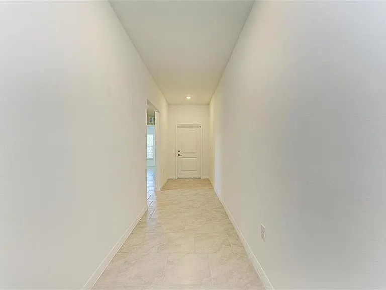 23444 Steeple Ave — Photo 7
