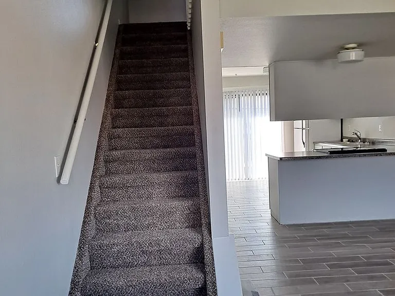 33-39 Castle Royal Dr — Photo 7
