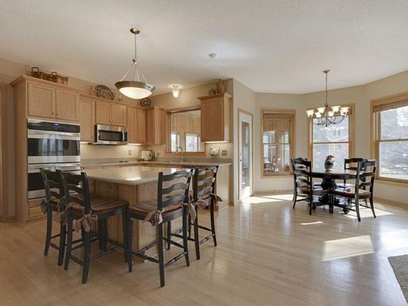 4th image of 8916 Highview Ln