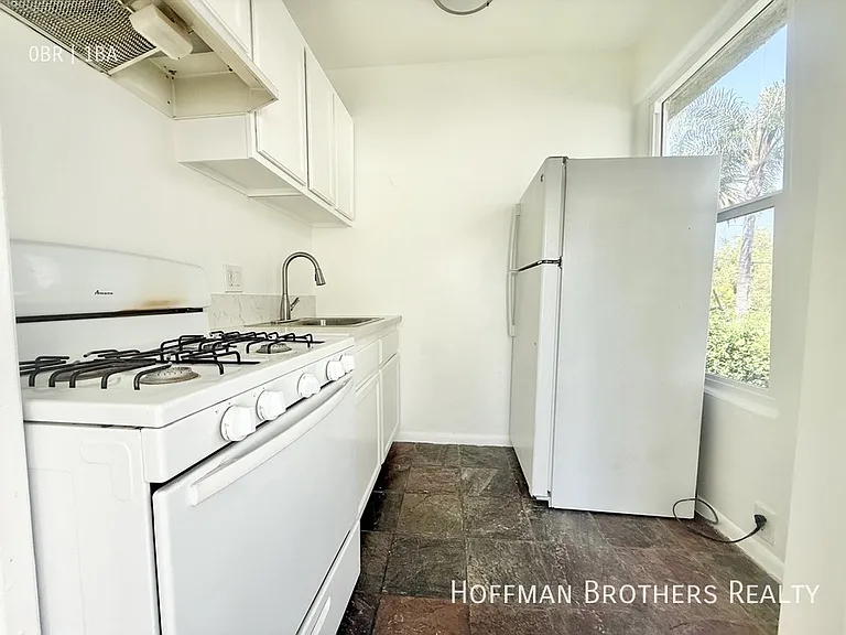 858 N La Fayette Park Pl #1 — Photo 2