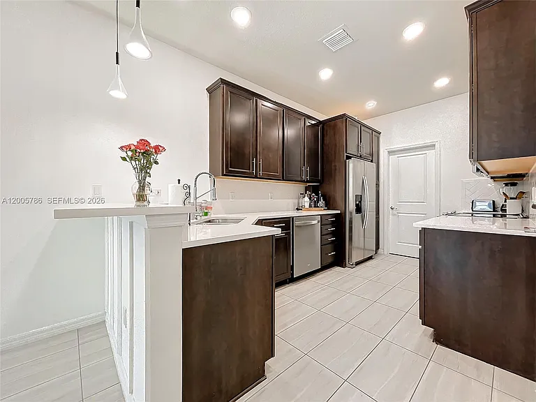 5040 Eucalyptus Dr #2 — Photo 16