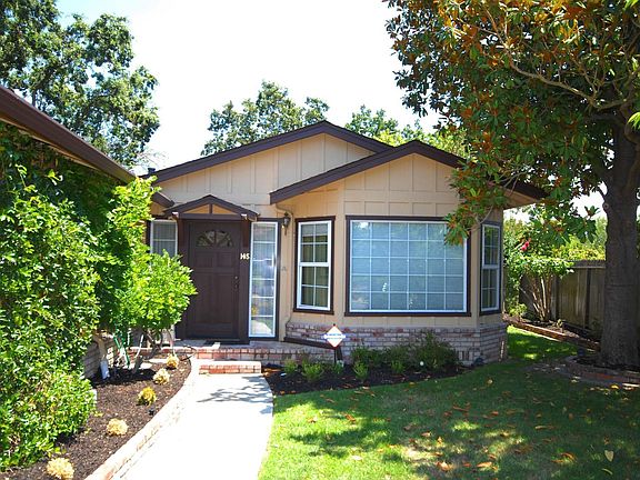 minutes from award winning schools!