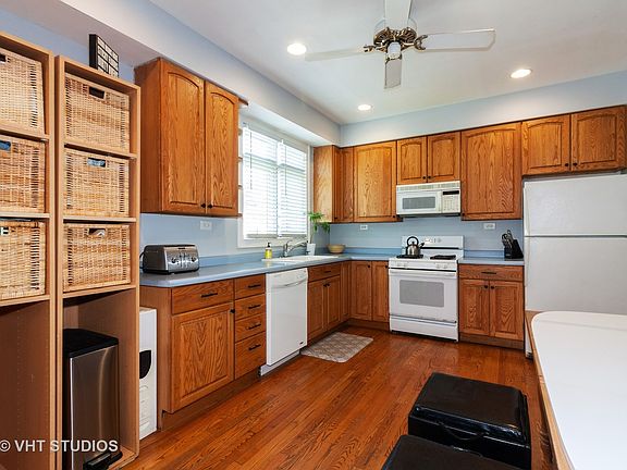 5th image of 1305 E Dogwood Ln