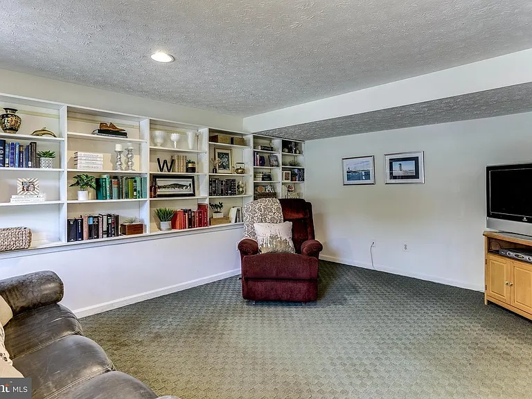 310 Kendigs Mill Rd — Photo 8