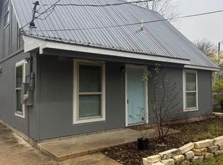 622 Trinity St, Lockhart, TX 78644