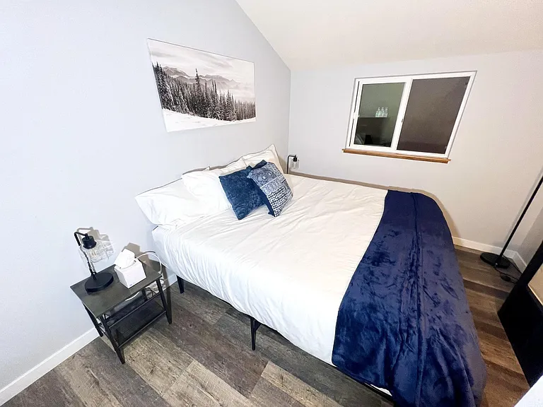 Bedroom 3: 1 King Bed (2nd floor)
