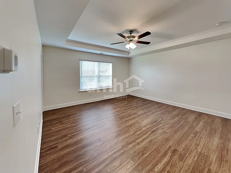 1002 Merlot Ct — Photo 9