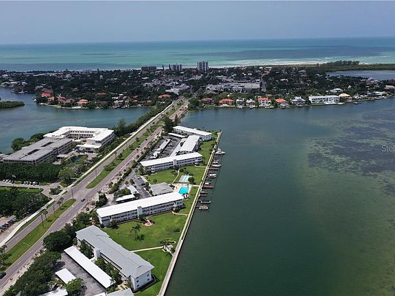 3rd image of 767 John Ringling Blvd #27