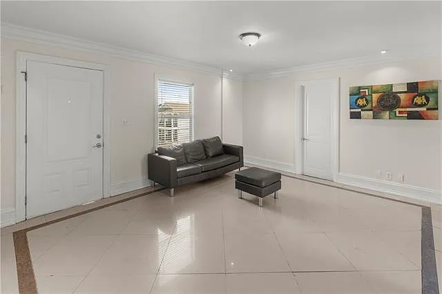 2601 Amelia St #302 — Photo 3