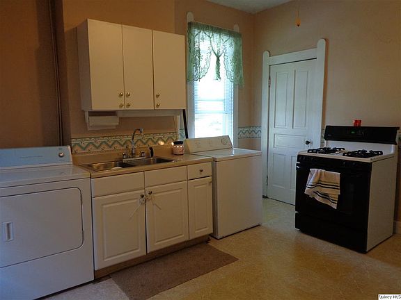 Home for Sale in Quincy, IL $83,000