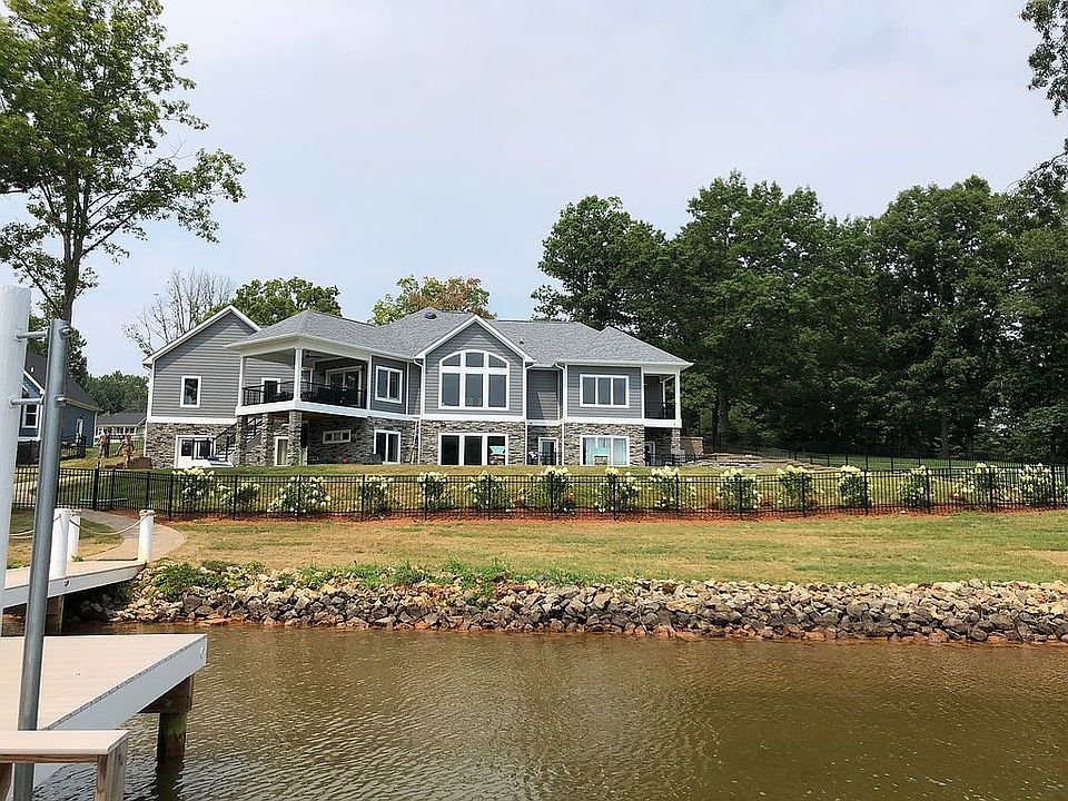 2nd image of 64 Reserve Rd