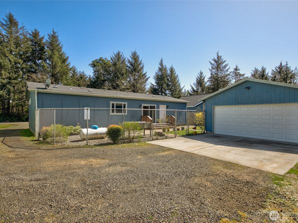 663 Woodland Loop NE, Ocean Shores, WA 98569