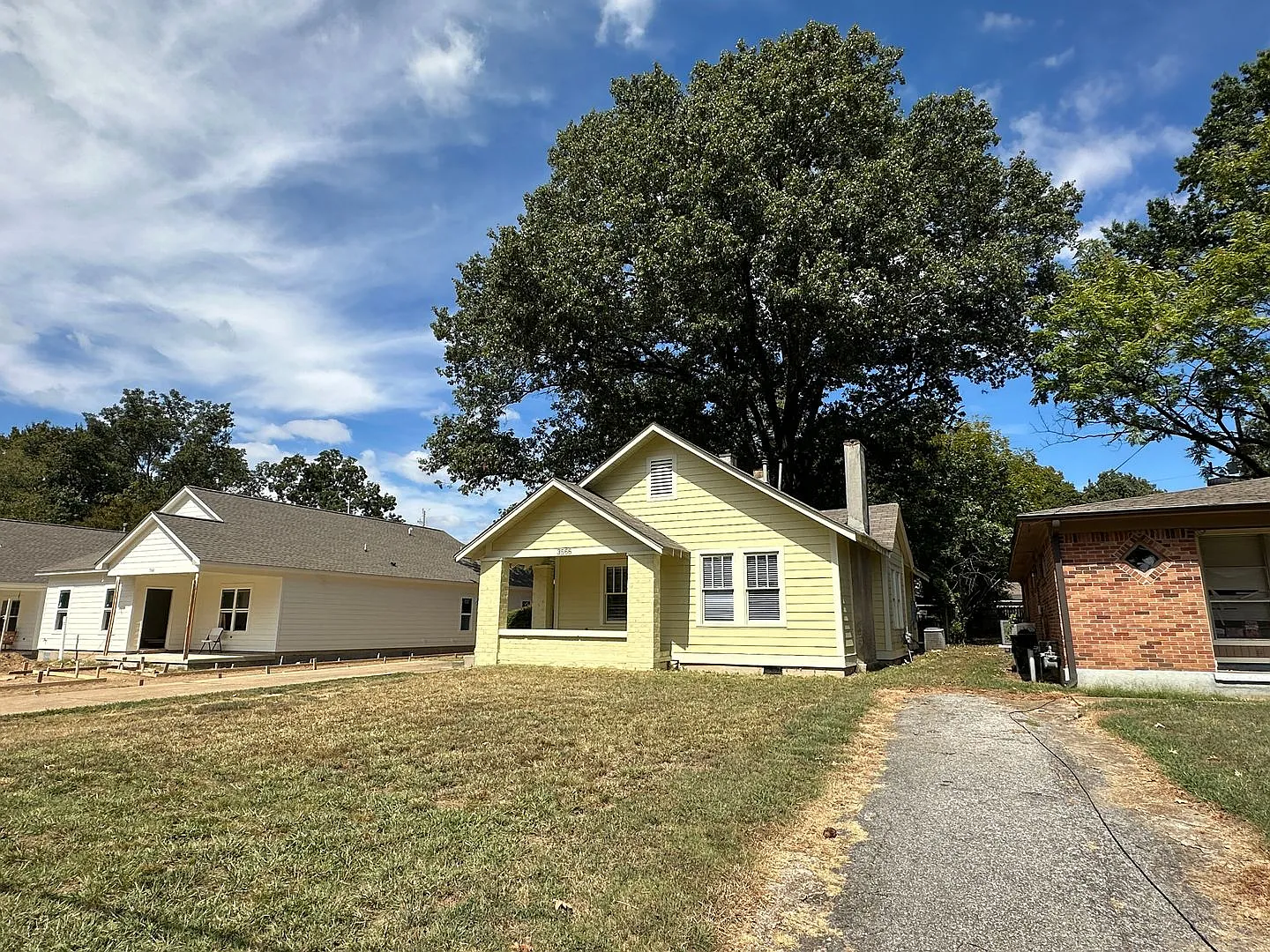 3br/2ba Home In U Of M Area. No Carpet! All Appliances Included! Pets Are Welcome, Fees Apply. — Photo 2