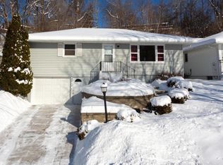 1511 15th St NE, Rochester, MN 55906