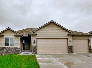 1201 N 99th St, Lincoln, NE 68527