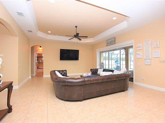5th image of 7029 Highlands Creek Ave