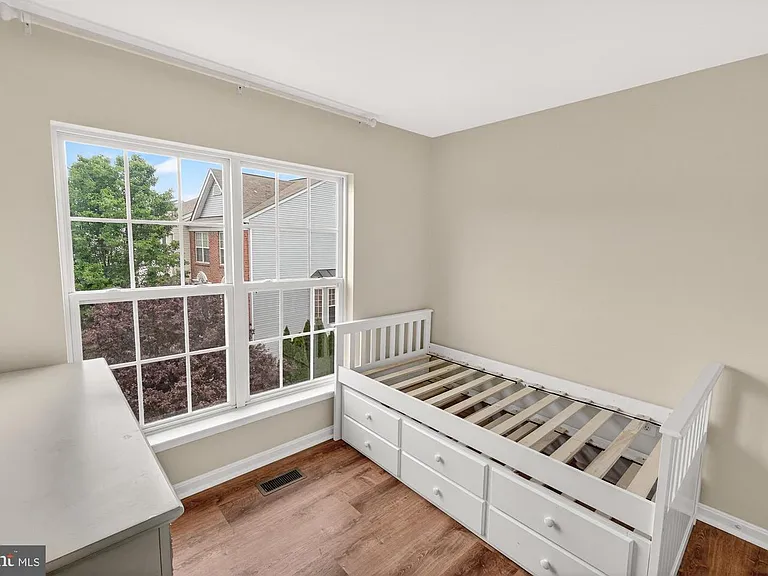 2572 Carrington Way — Photo 24