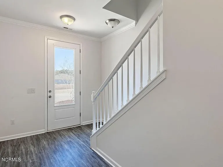 942 Keekle Ln SE — Photo 5