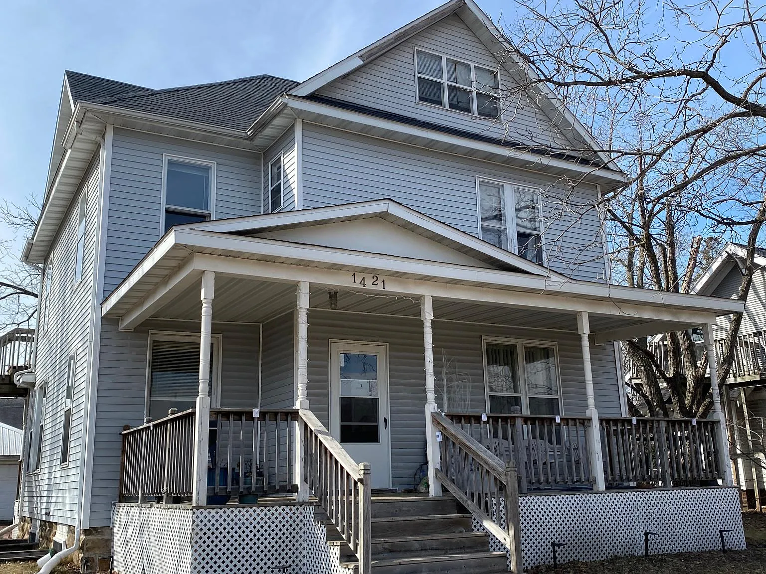 8 bed, 3100 sqft, $2,250 — Photo 1