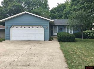 108 S Division St, Mankato, MN 56001