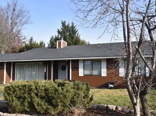 3262 Woodbriar Dr, Medford, OR 97504