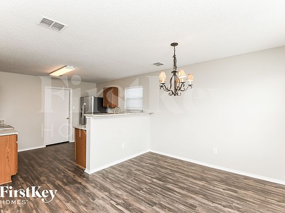 5th image of 5017 Waterford Dr